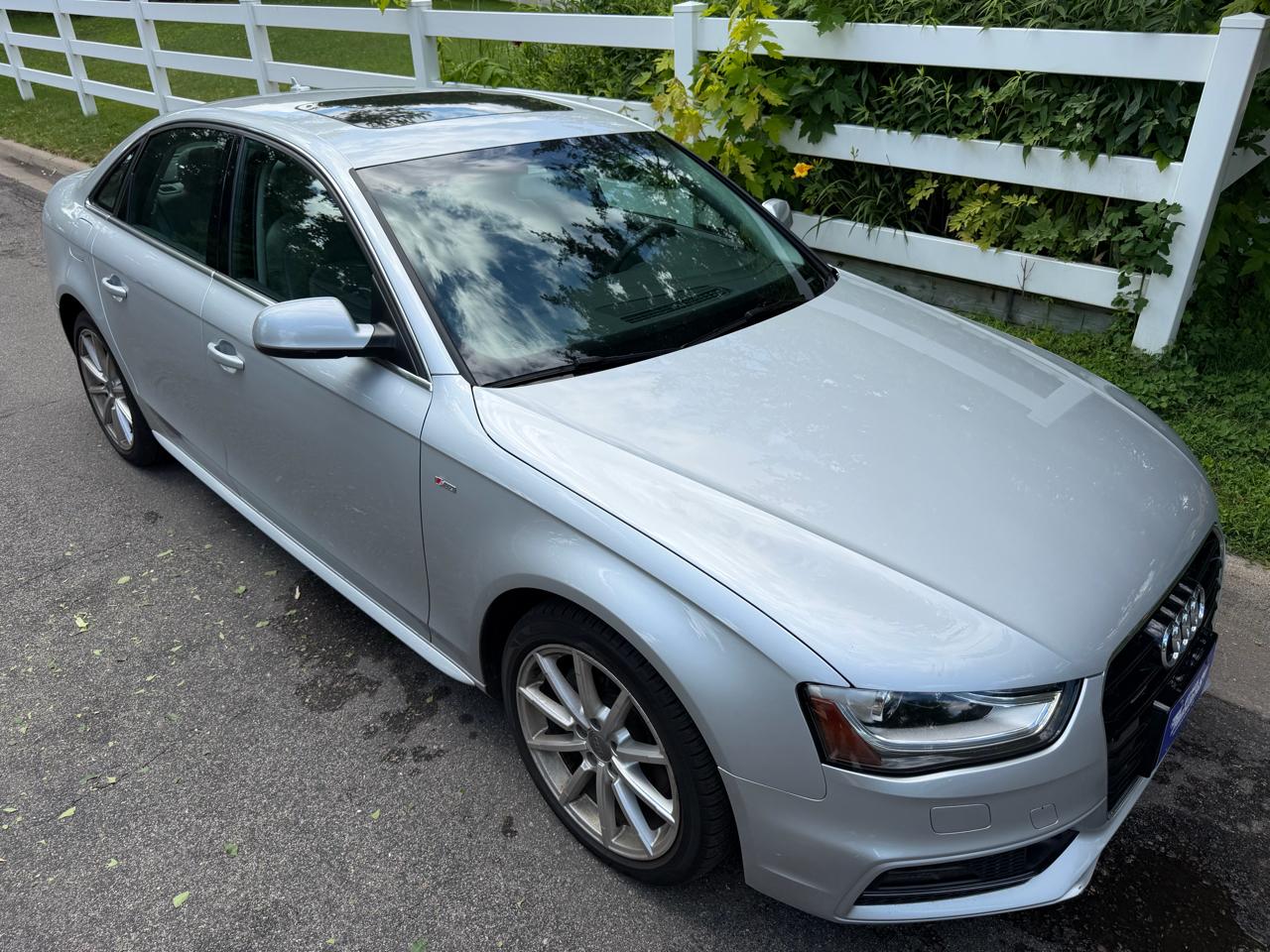 Audi A4 2.0T Premium Sedan quattro Manual 2014