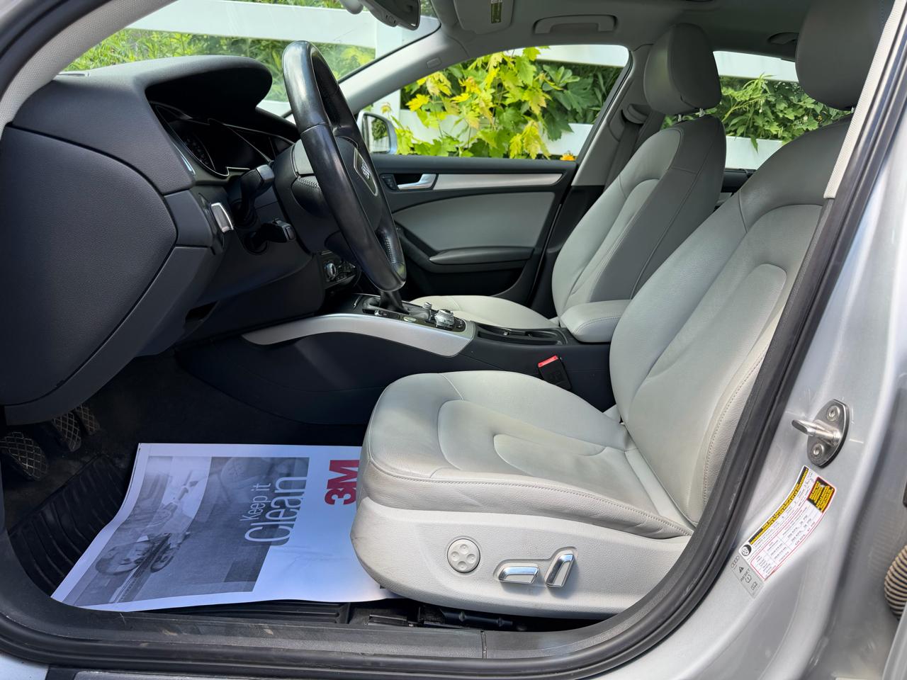 Audi A4 2.0T Premium Sedan quattro Manual 2014