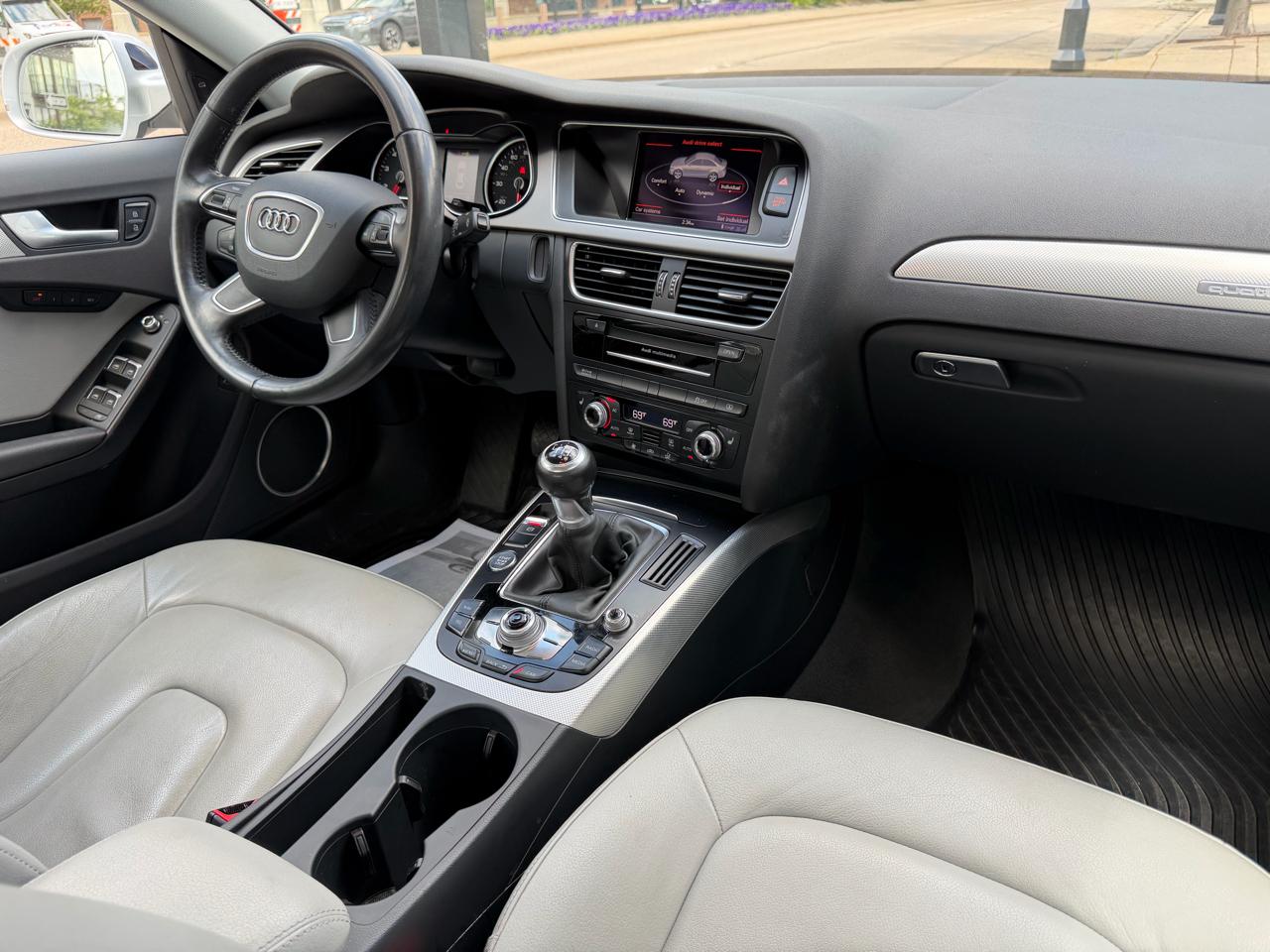 Audi A4 2.0T Premium Sedan quattro Manual 2014