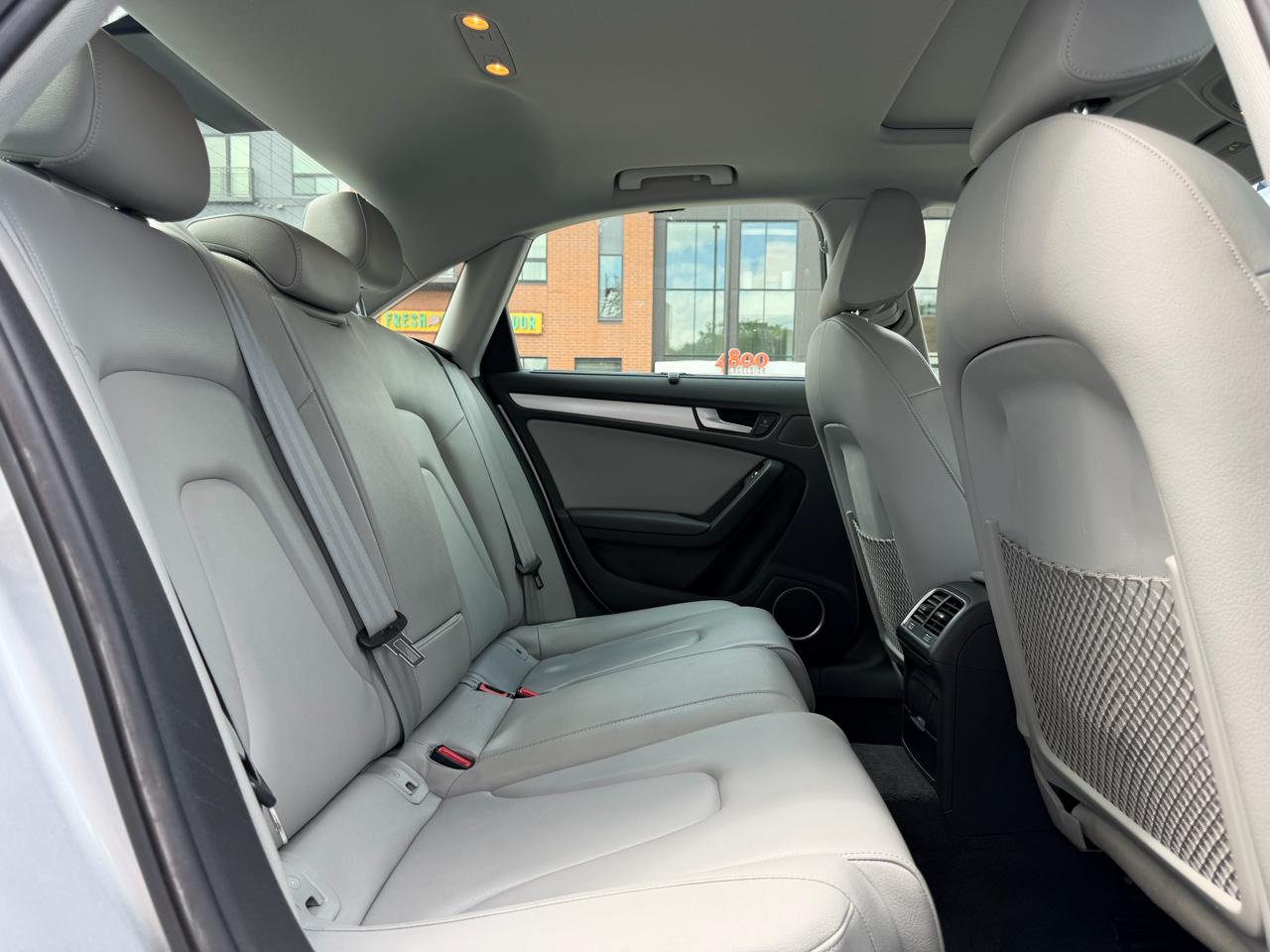Audi A4 2.0T Premium Sedan quattro Manual 2014