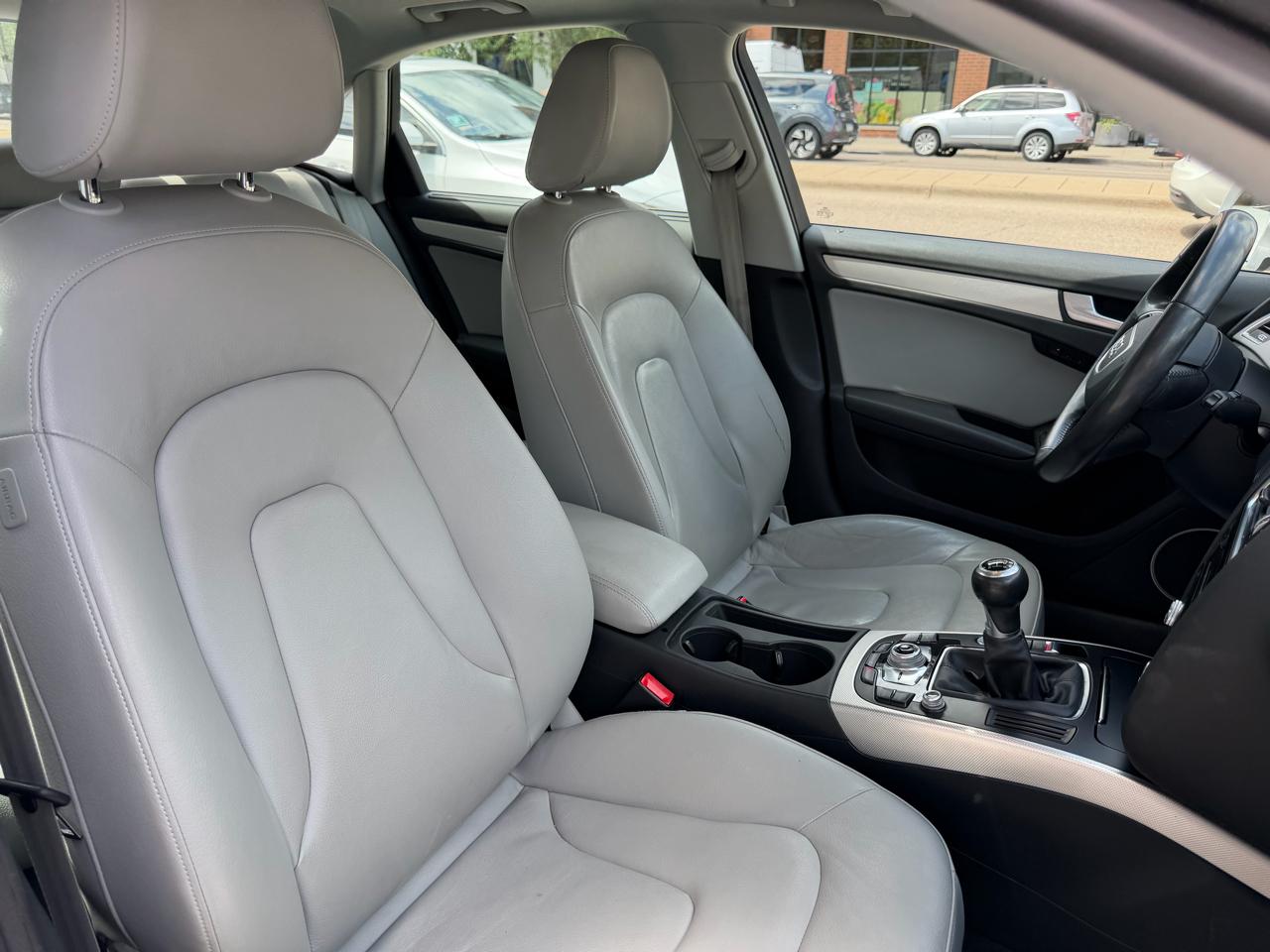 Audi A4 2.0T Premium Sedan quattro Manual 2014