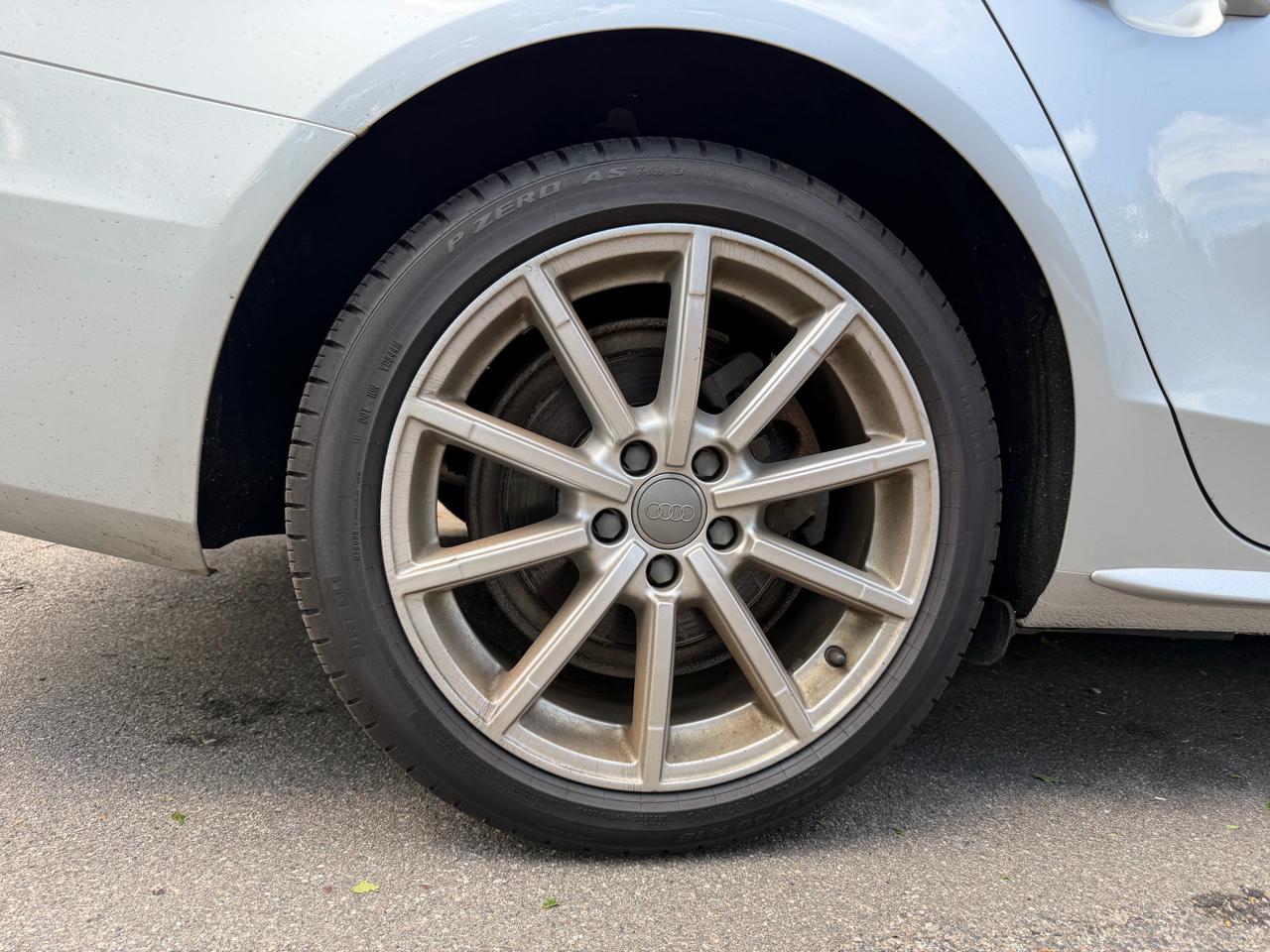 Audi A4 2.0T Premium Sedan quattro Manual 2014