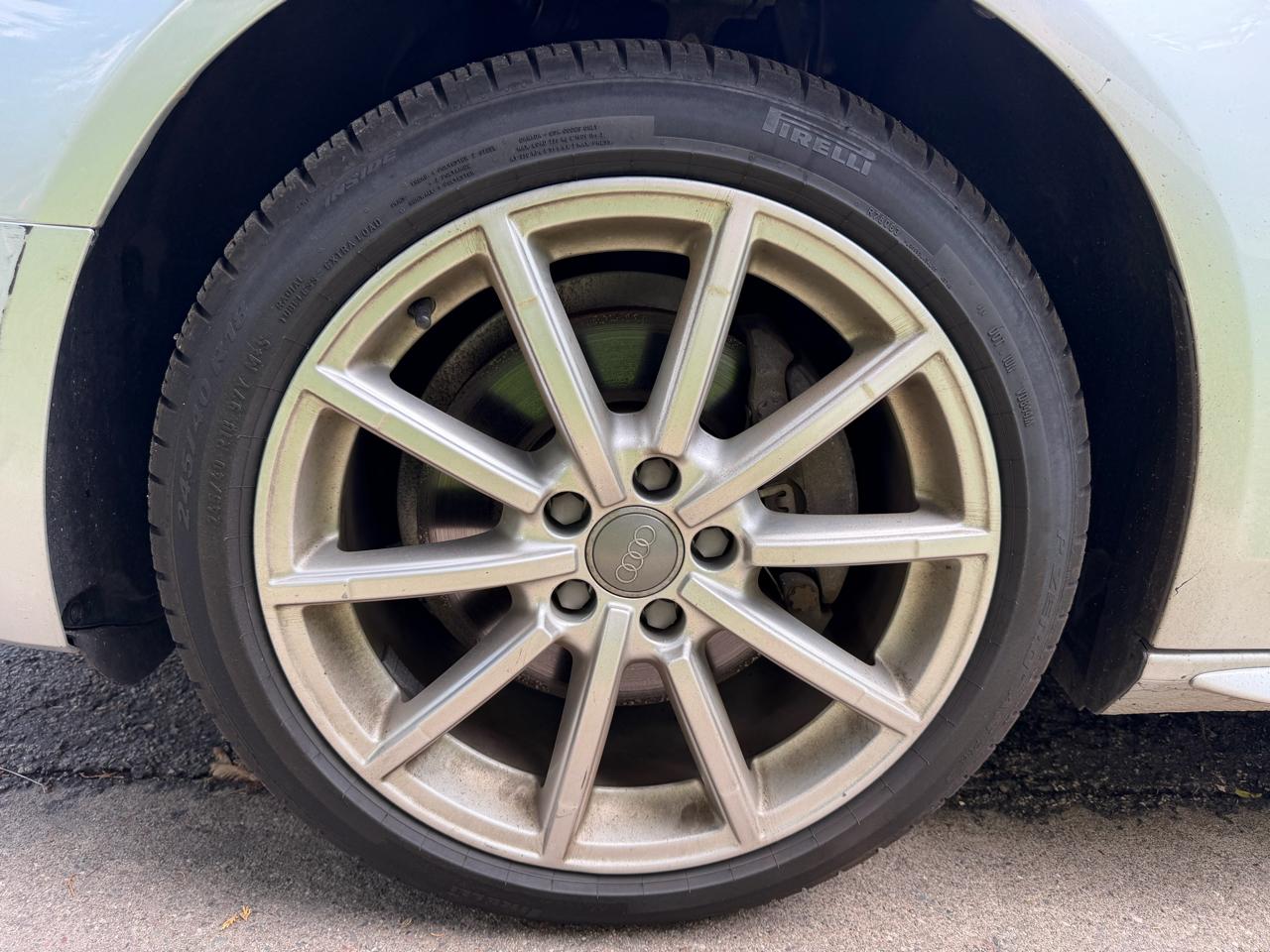 Audi A4 2.0T Premium Sedan quattro Manual 2014