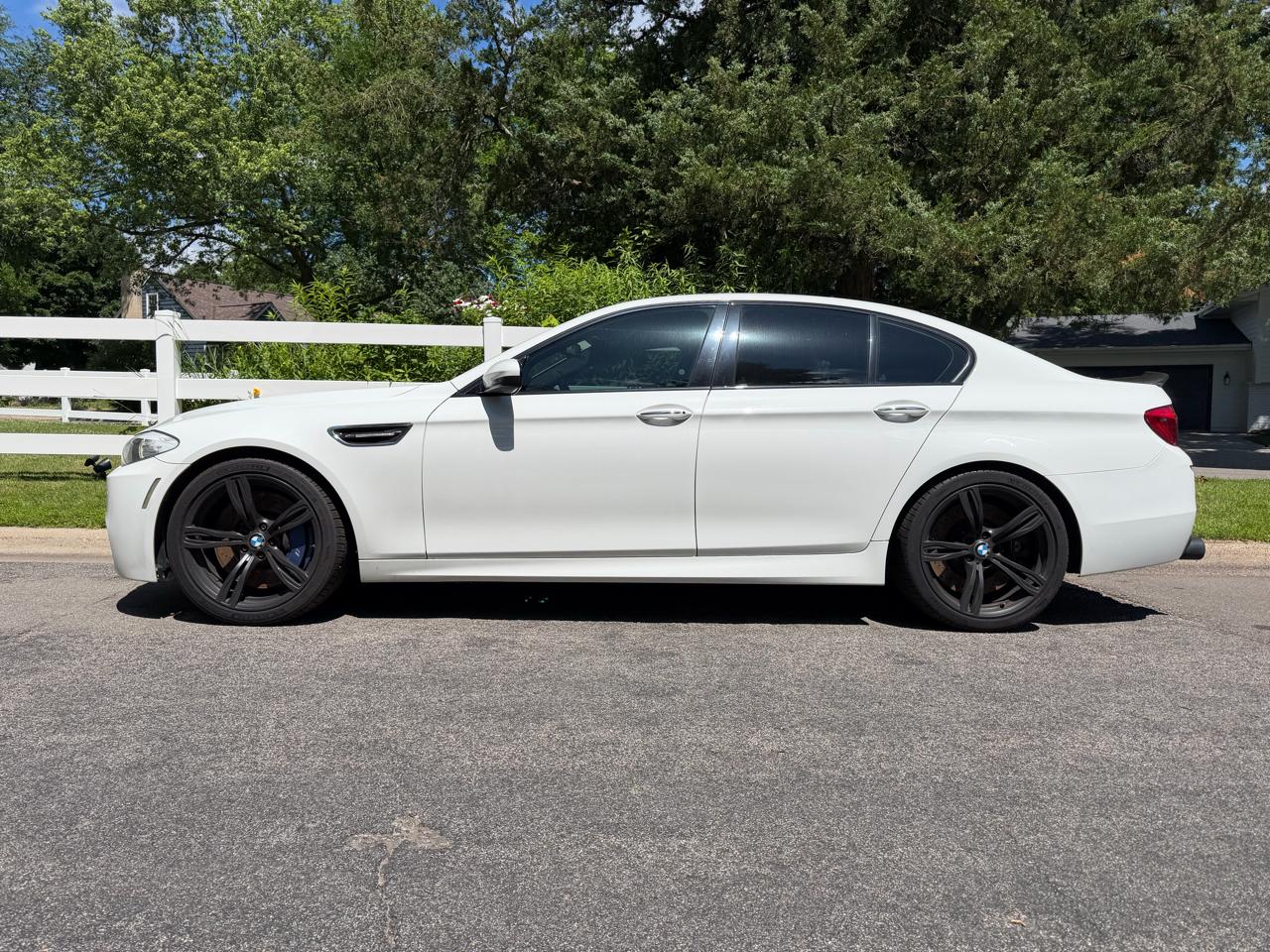 BMW M5 Sedan 2013
