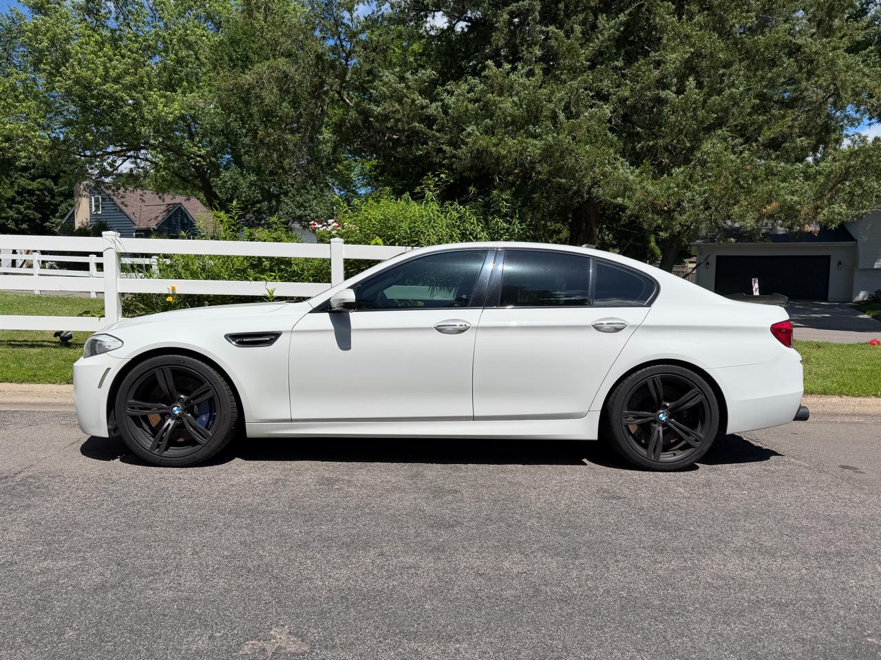 BMW M5 Sedan 2013