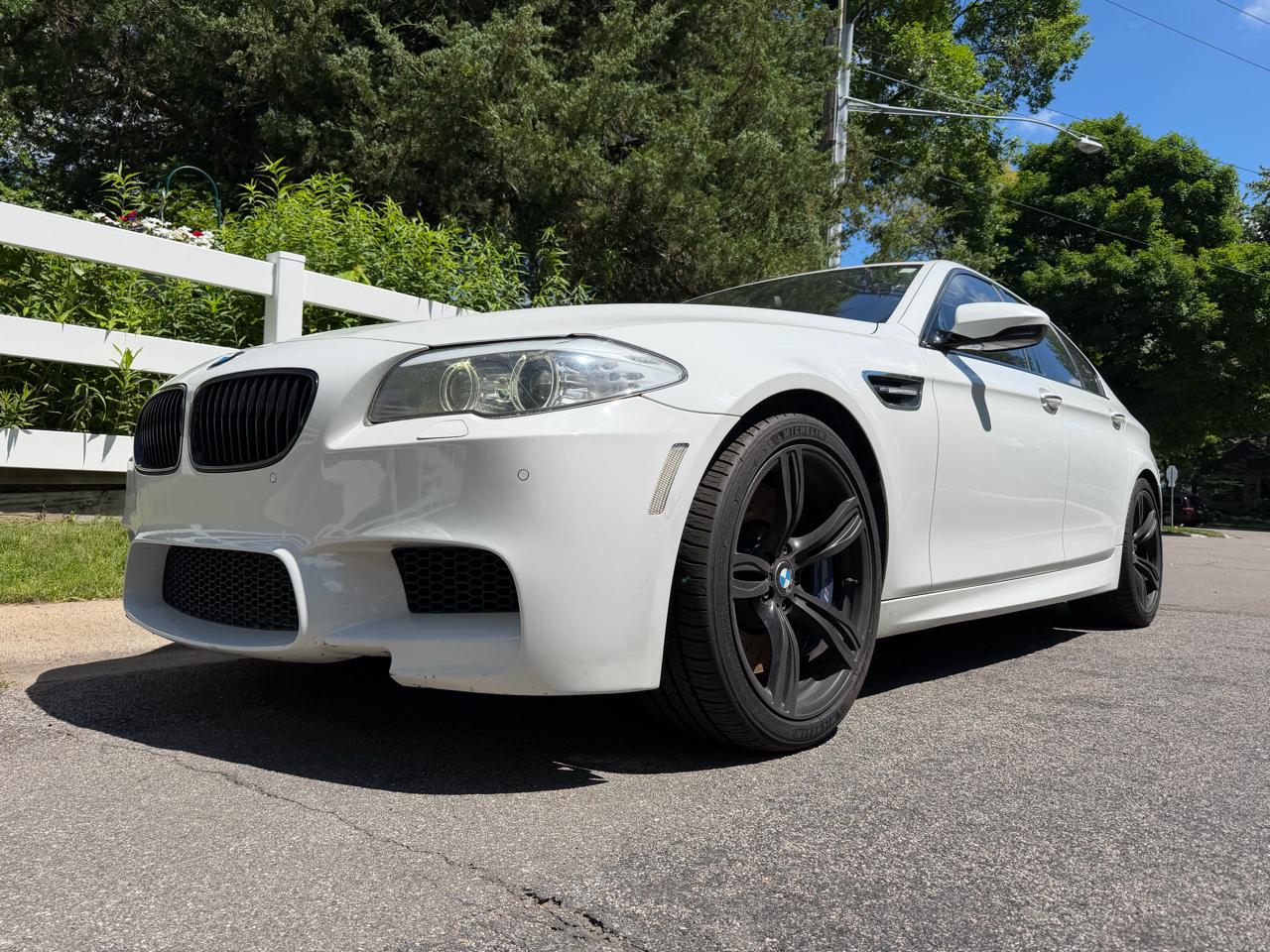 BMW M5 Sedan 2013