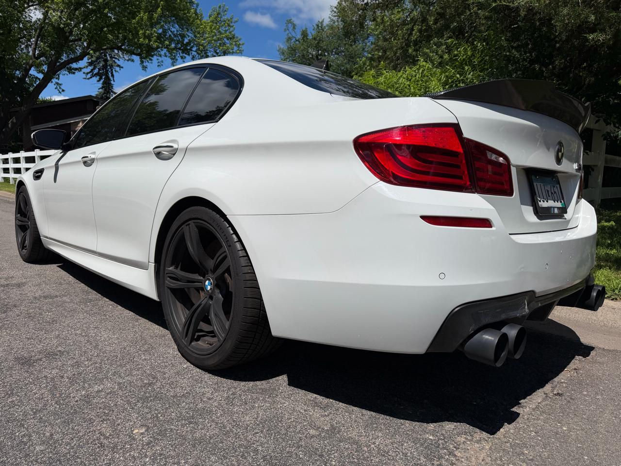 BMW M5 Sedan 2013