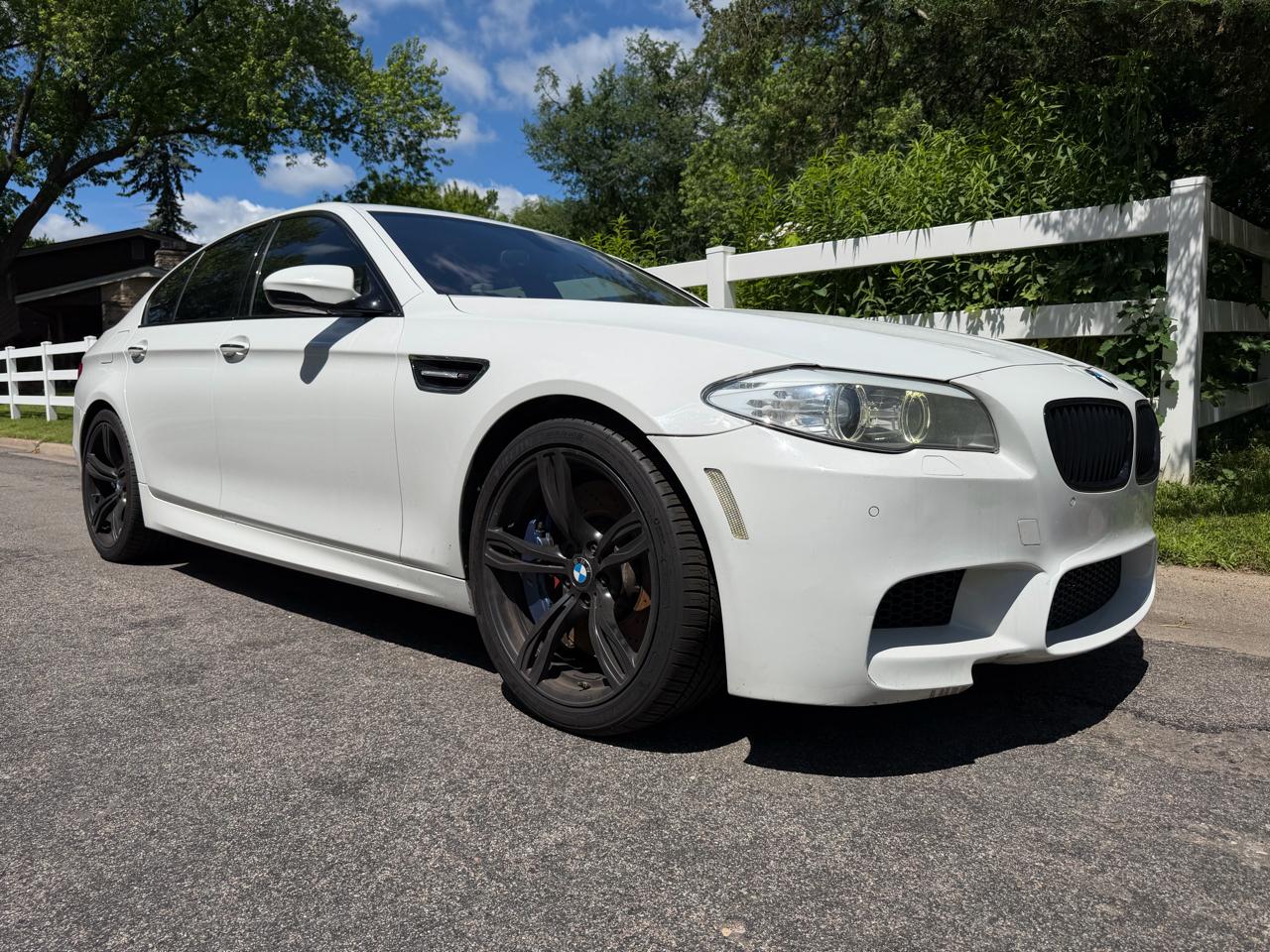 BMW M5 Sedan 2013