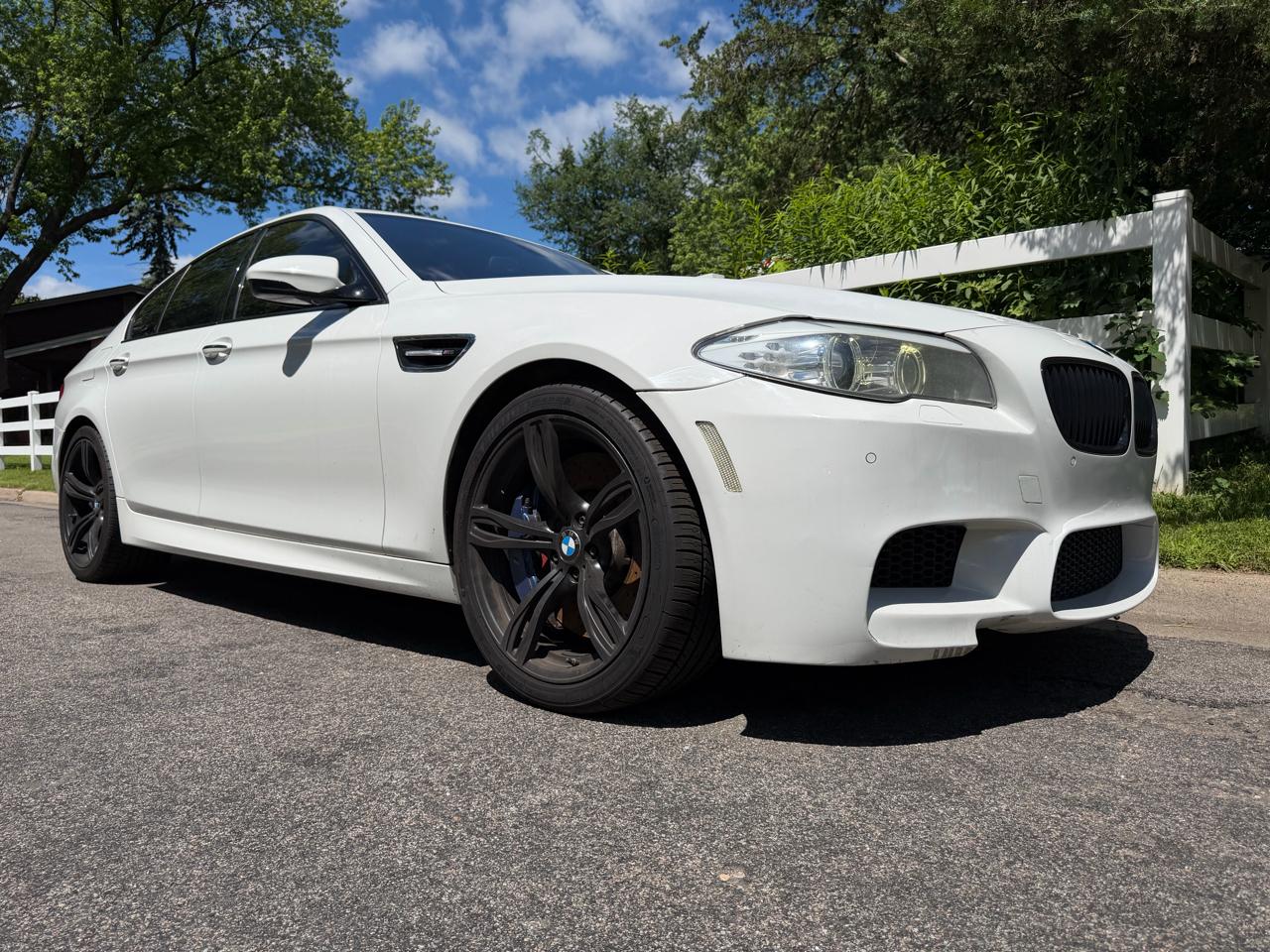 BMW M5 Sedan 2013