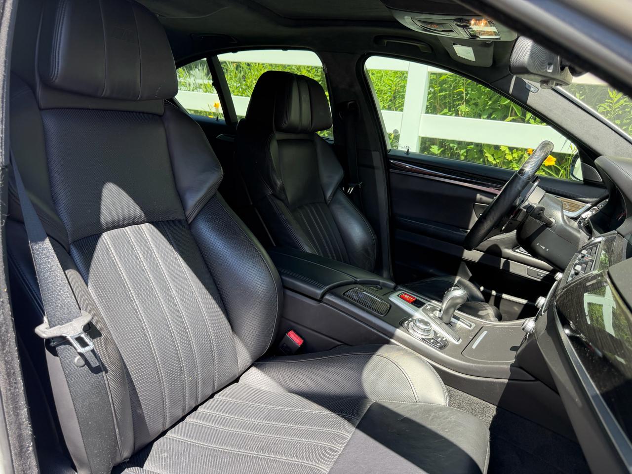BMW M5 Sedan 2013