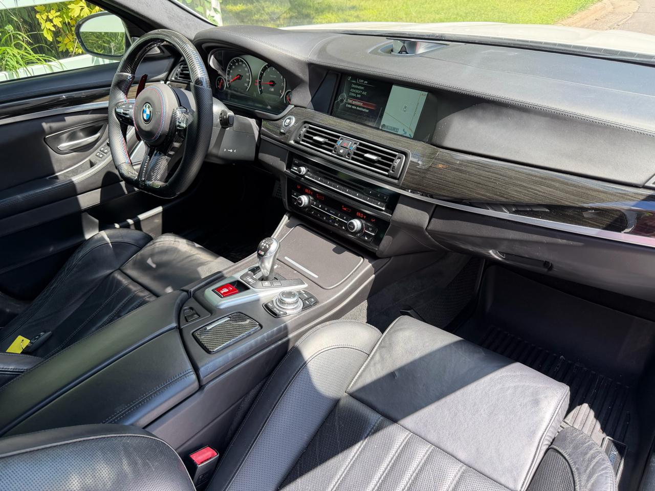 BMW M5 Sedan 2013