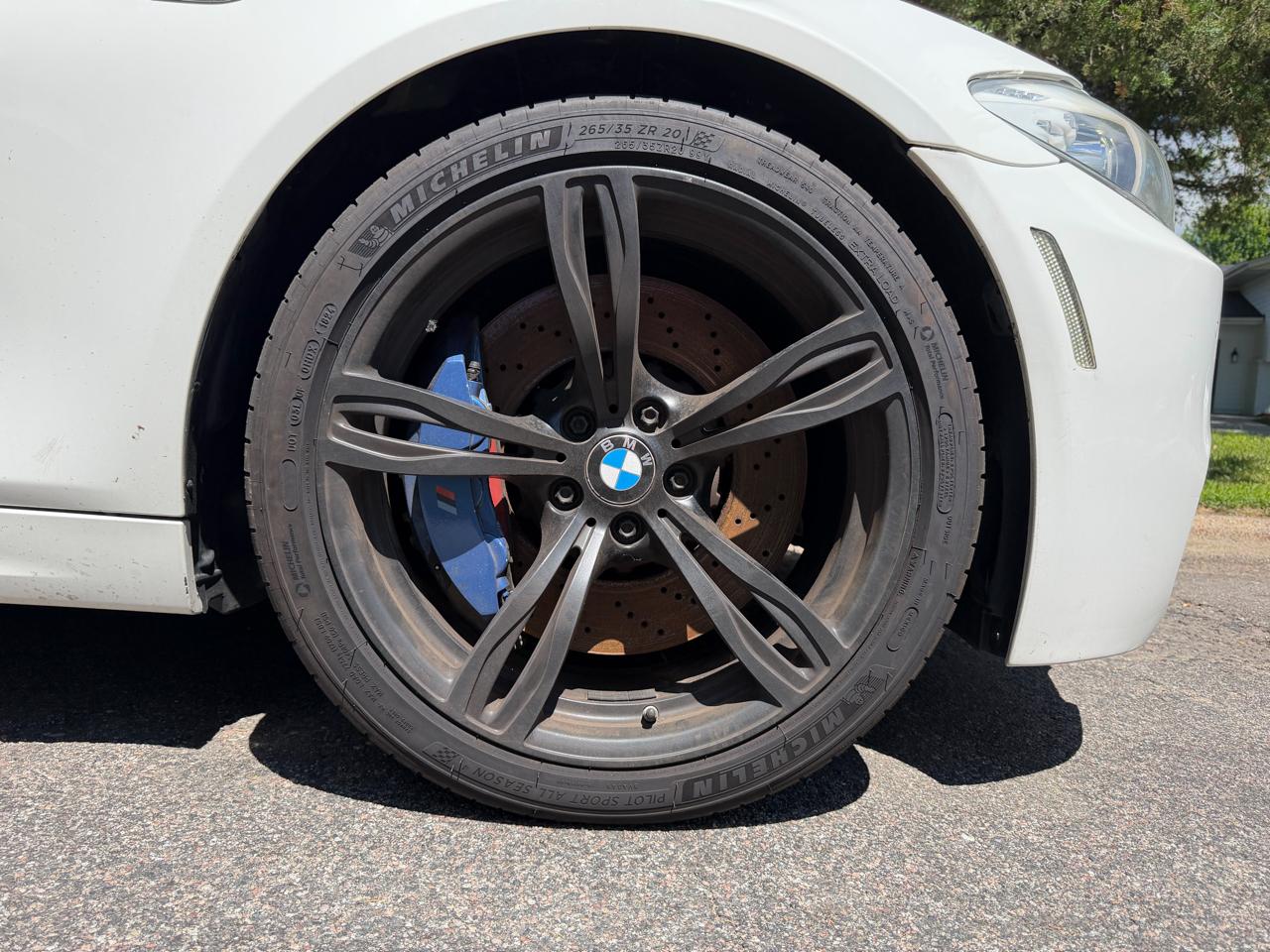 BMW M5 Sedan 2013
