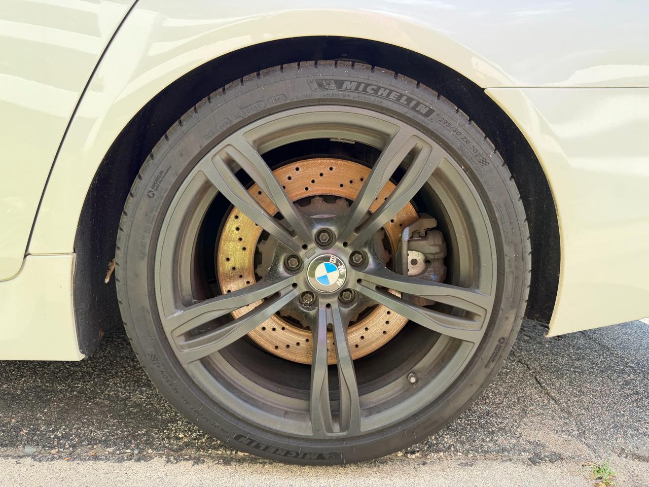 BMW M5 Sedan 2013