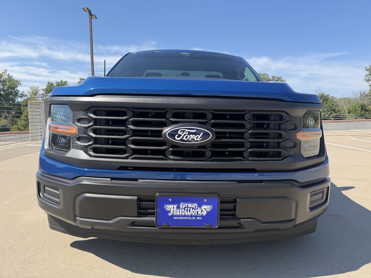 Ford F-150 XL 2WD 2024