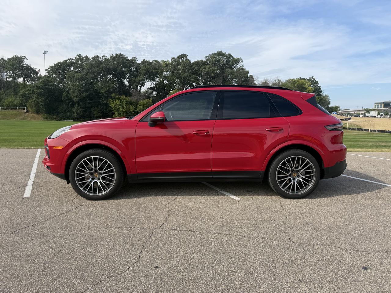 Porsche Cayenne Base 2021