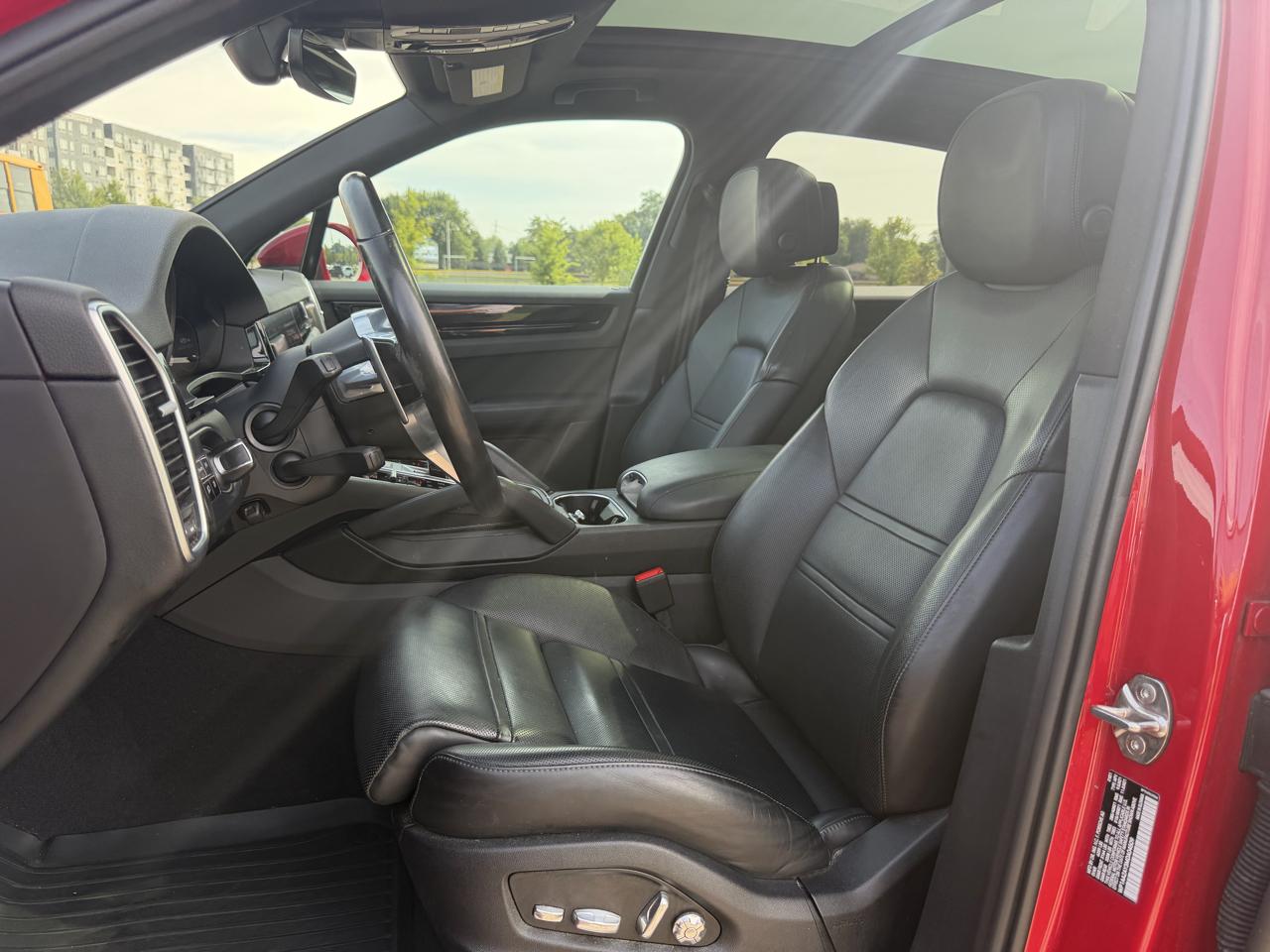 Porsche Cayenne Base 2021