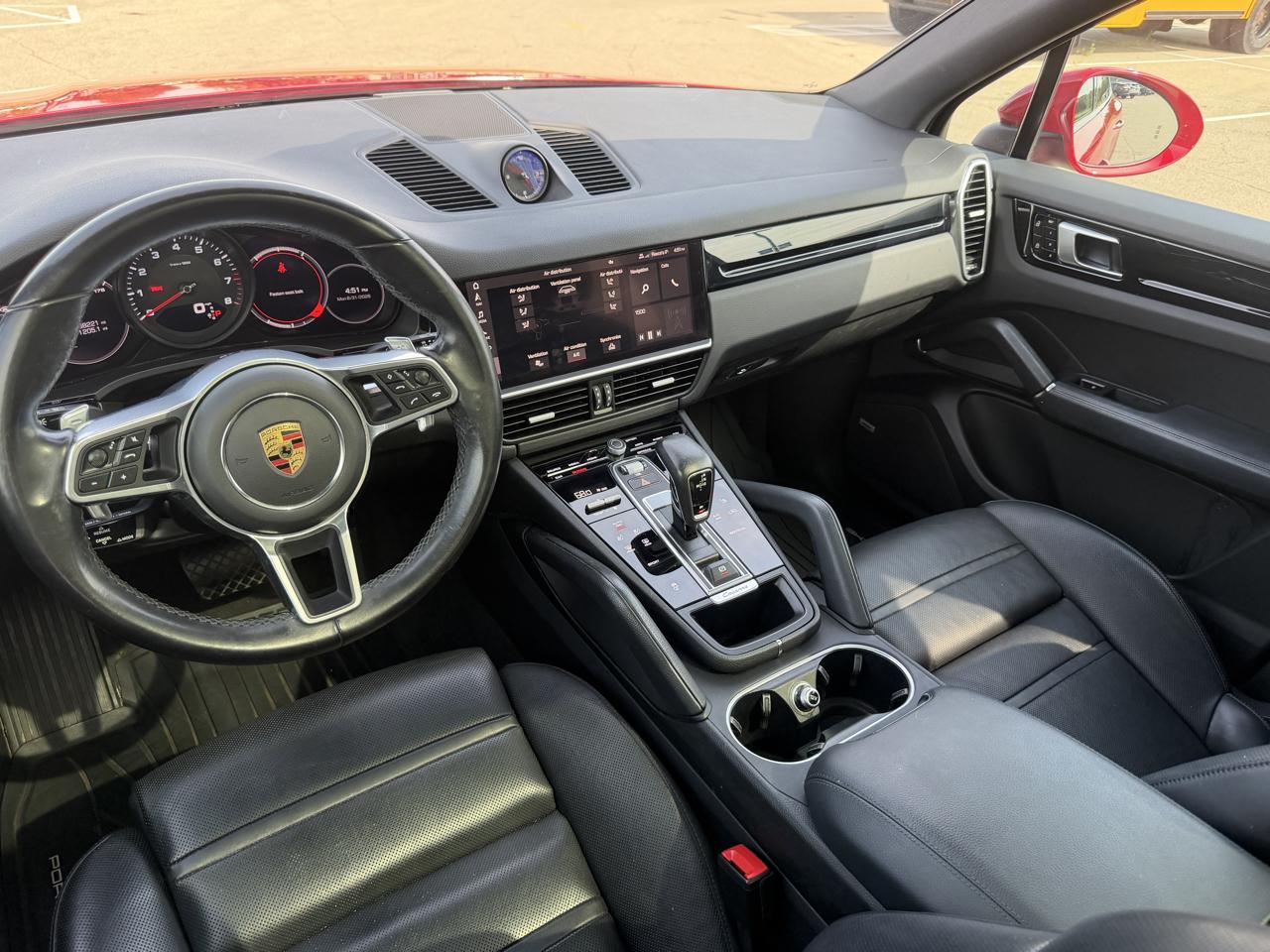 Porsche Cayenne Base 2021