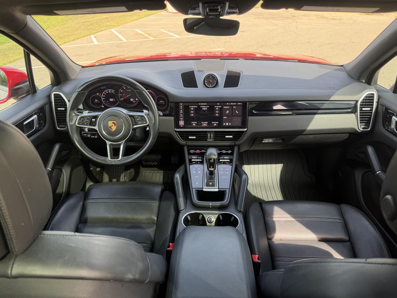 Porsche Cayenne Base 2021