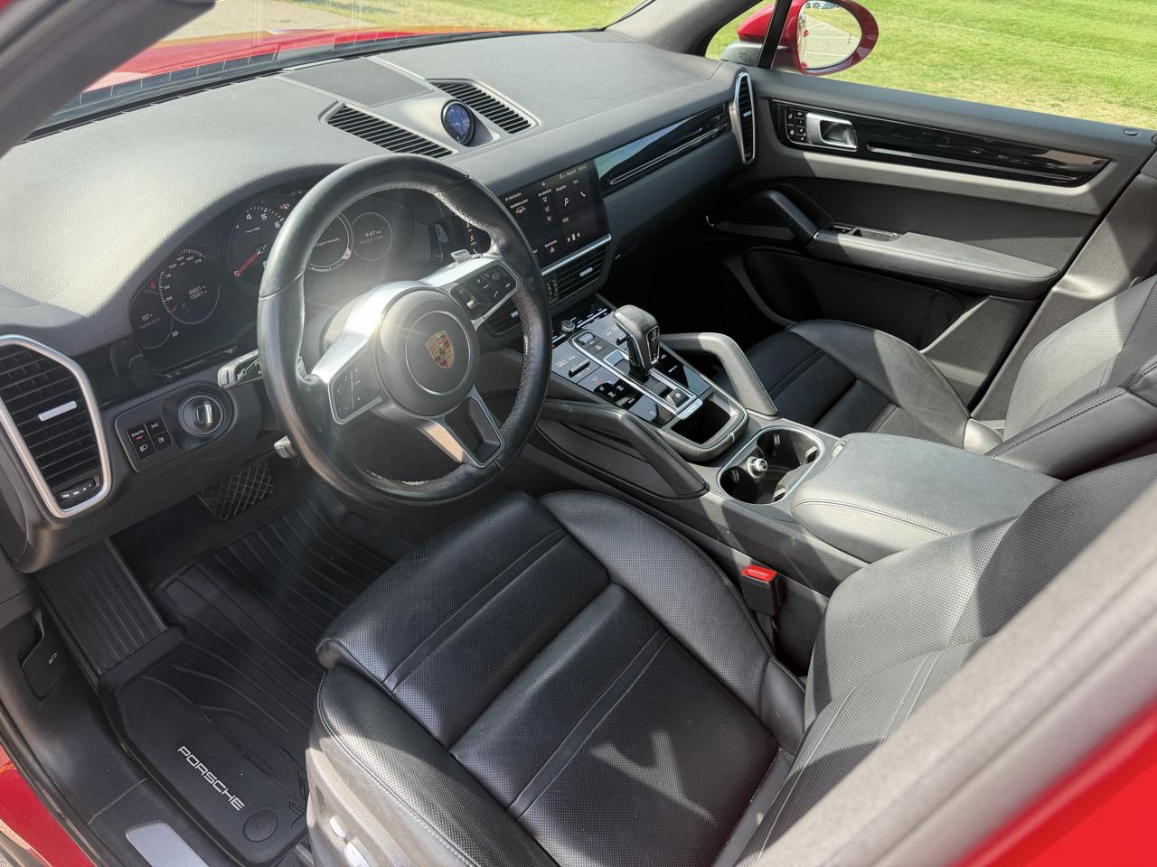 Porsche Cayenne Base 2021