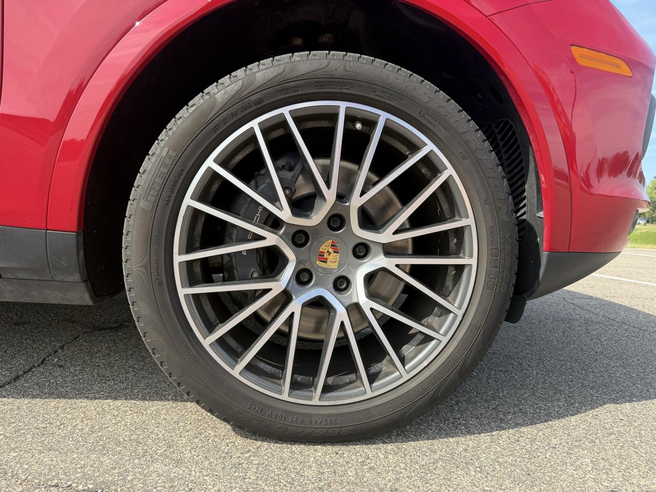 Porsche Cayenne Base 2021