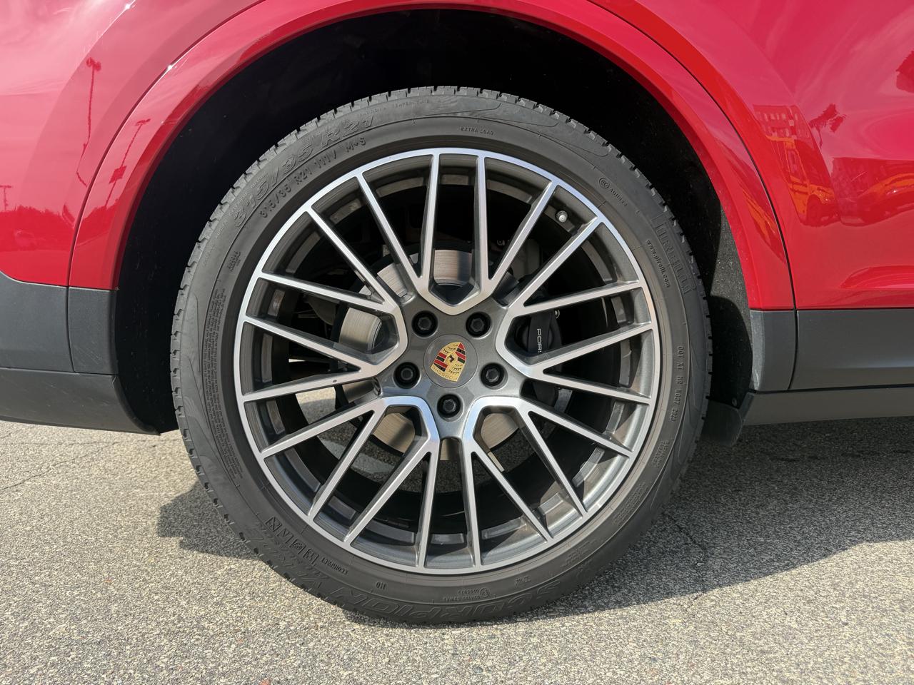 Porsche Cayenne Base 2021