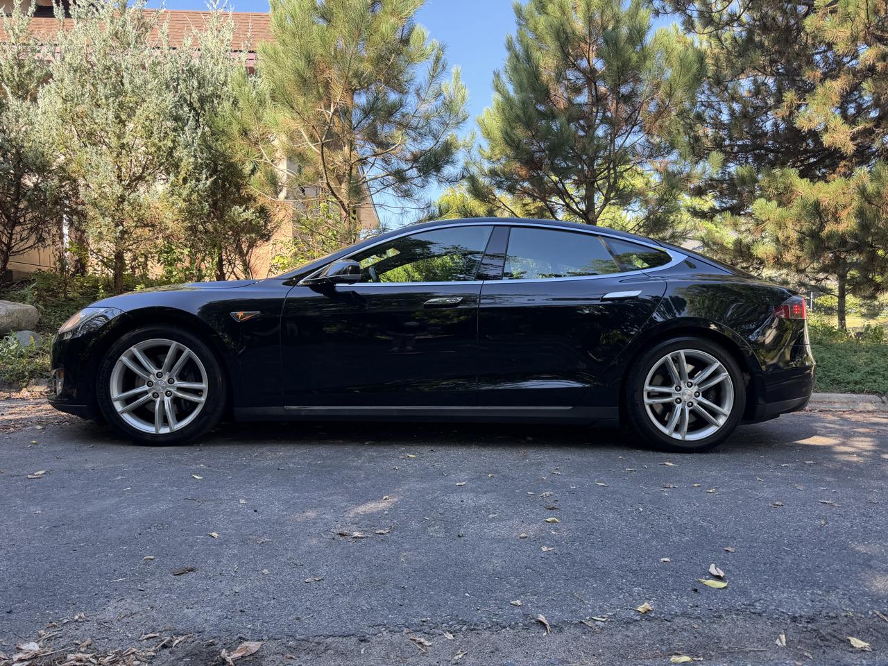 Tesla Model S 85D 2015