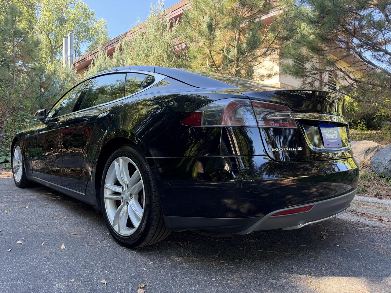 Tesla Model S 85D 2015