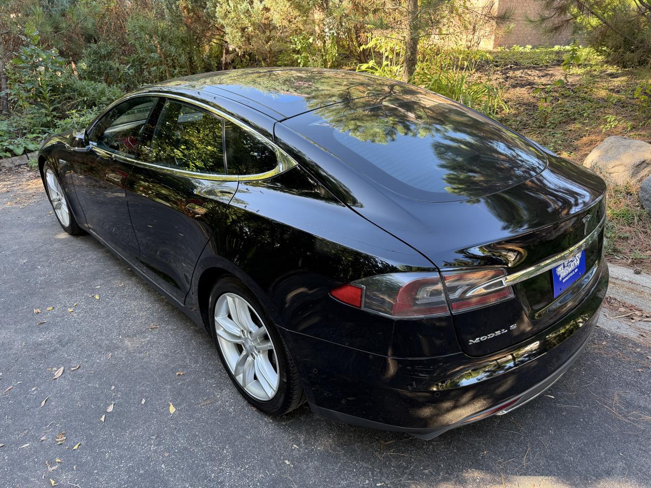 Tesla Model S 85D 2015