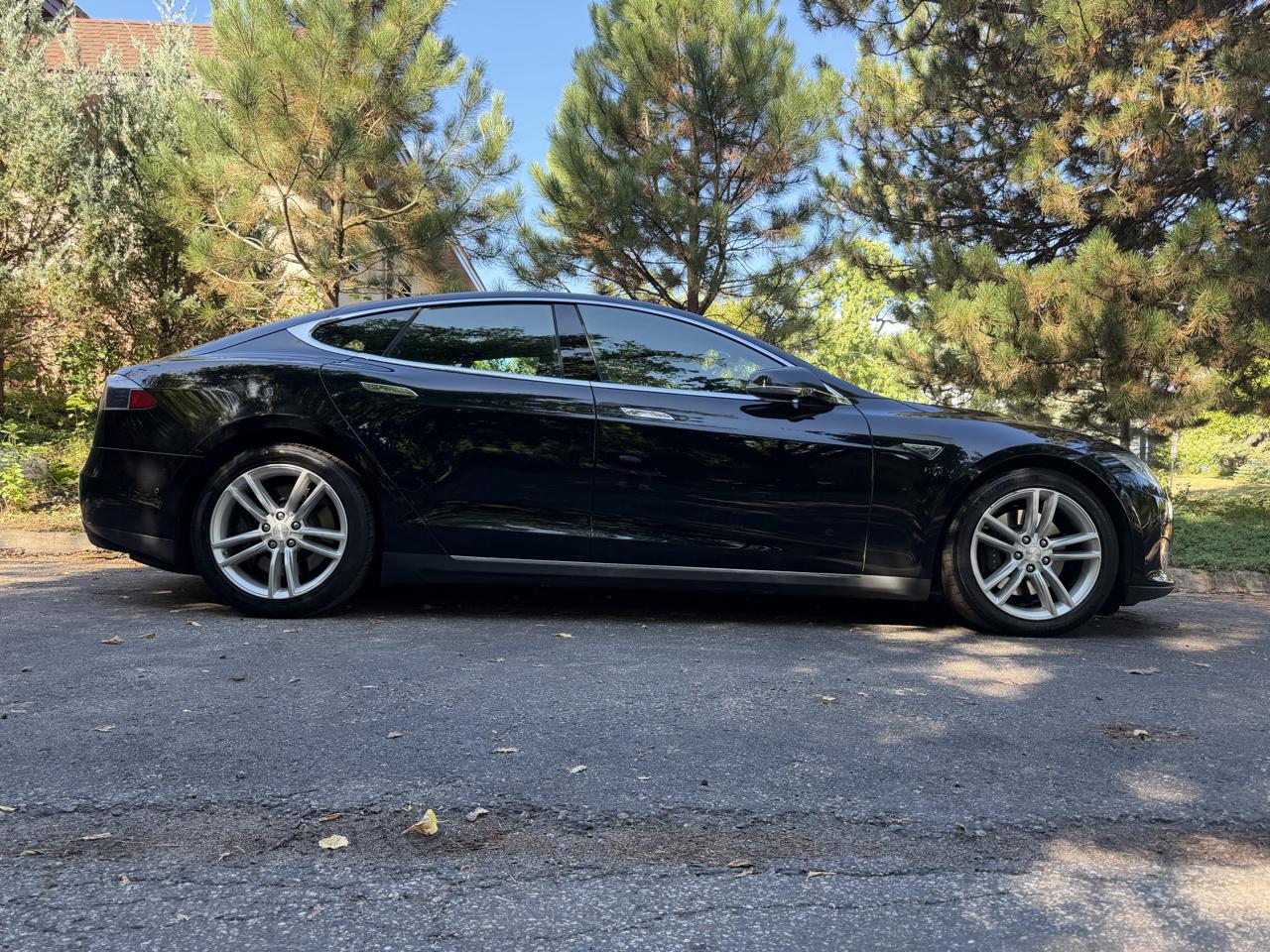 Tesla Model S 85D 2015