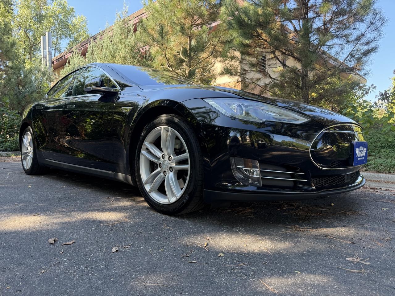 Tesla Model S 85D 2015