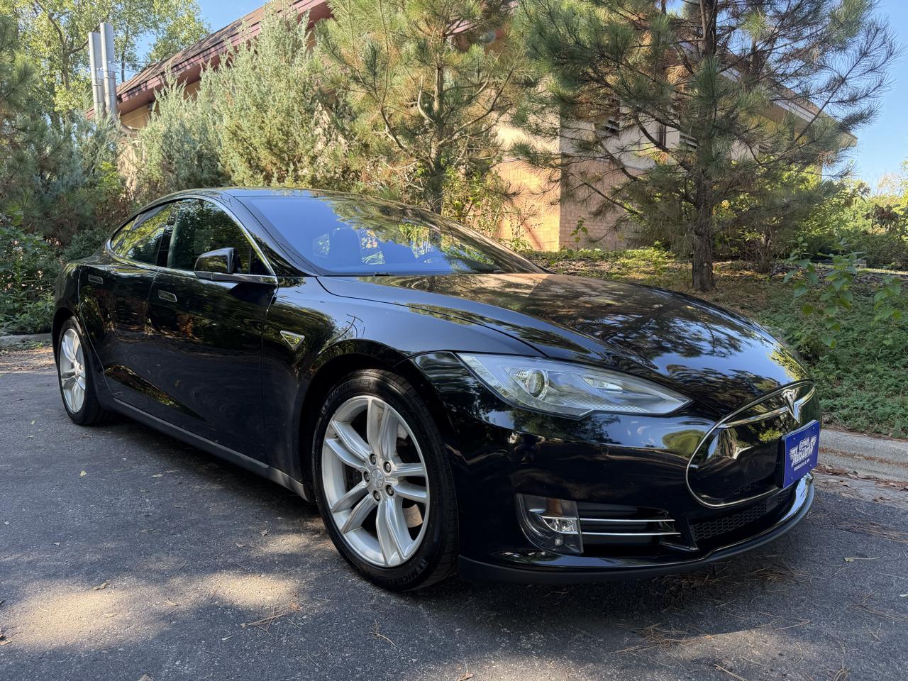 Tesla Model S 85D 2015
