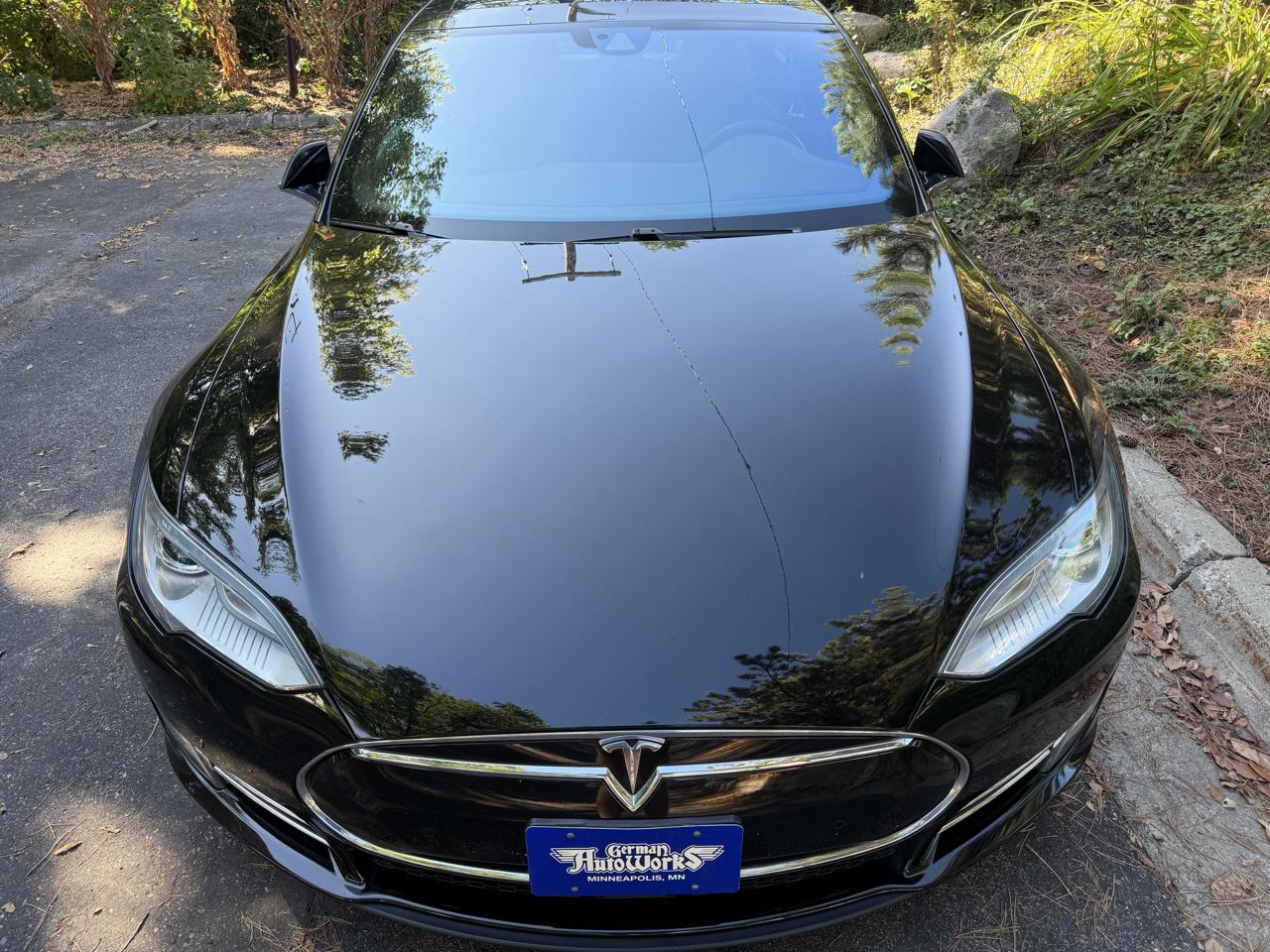Tesla Model S 85D 2015