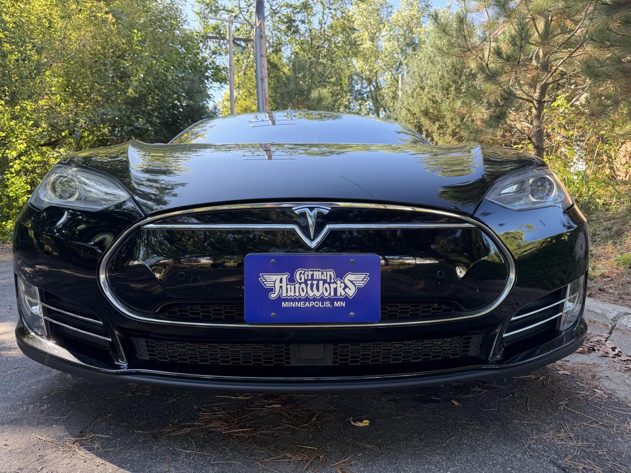 Tesla Model S 85D 2015