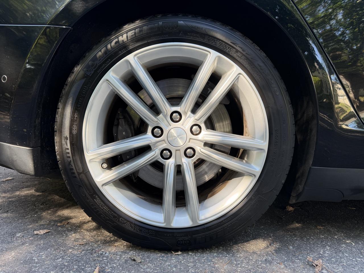 Tesla Model S 85D 2015