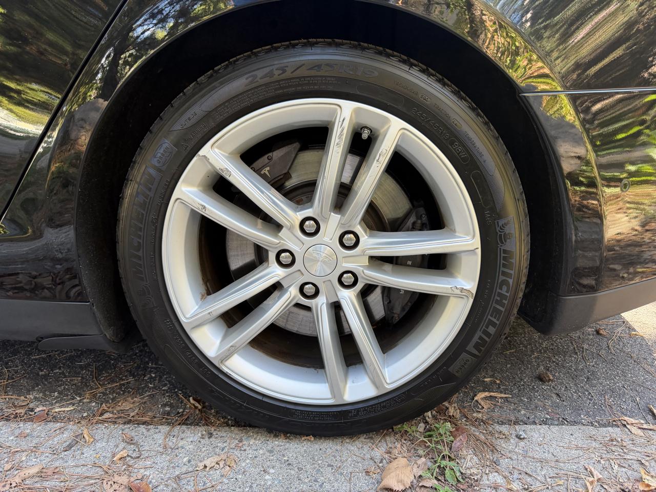Tesla Model S 85D 2015