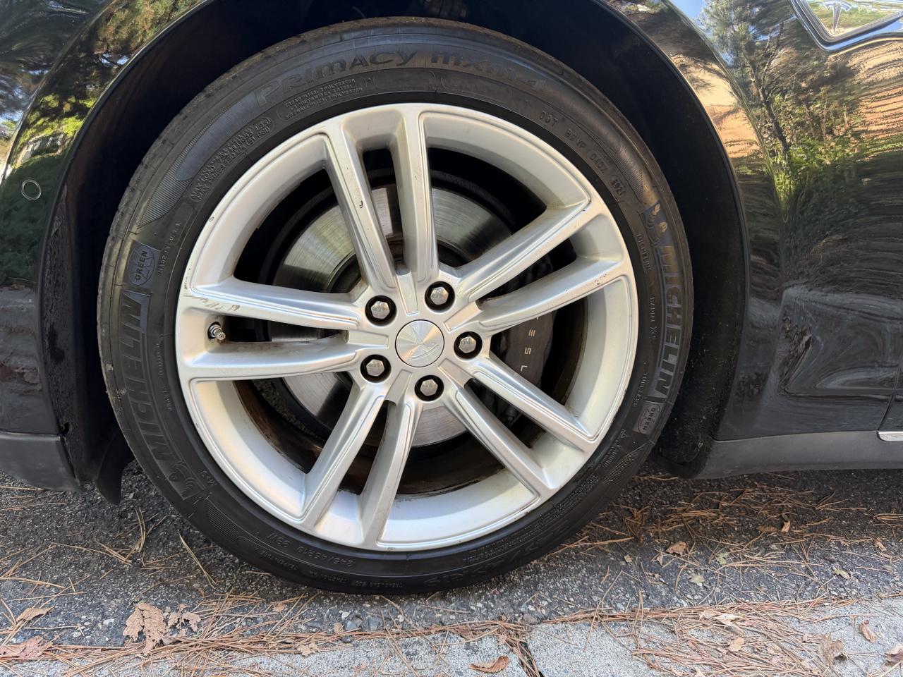 Tesla Model S 85D 2015