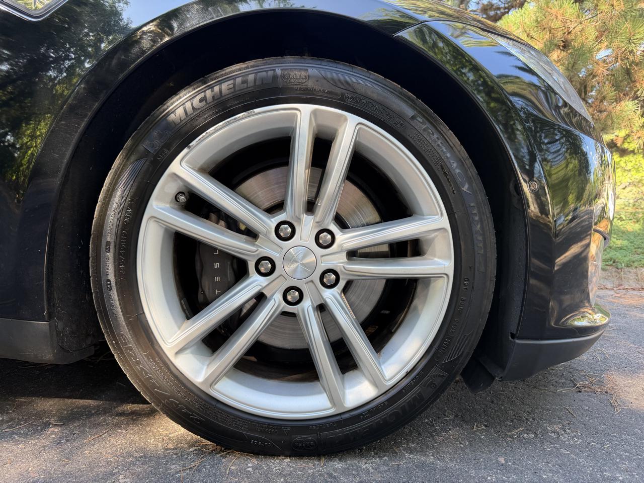 Tesla Model S 85D 2015