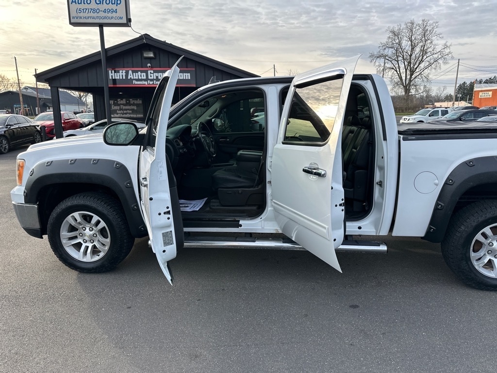 GMC Sierra 1500 SLT Crew Cab 4WD 2011