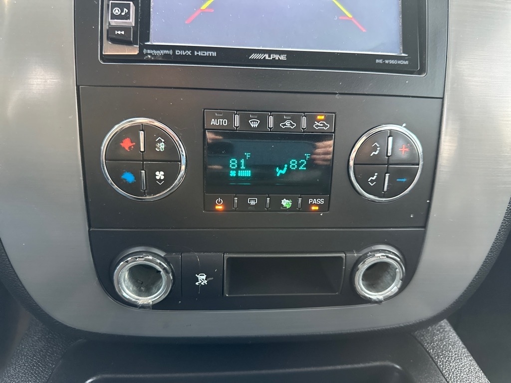 GMC Sierra 1500 SLT Crew Cab 4WD 2011