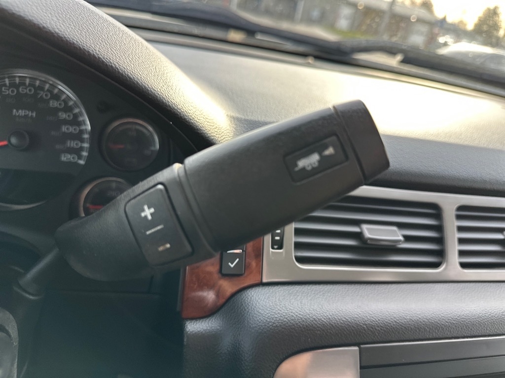 GMC Sierra 1500 SLT Crew Cab 4WD 2011