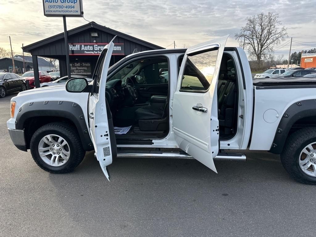 GMC Sierra 1500 SLT Crew Cab 4WD 2011