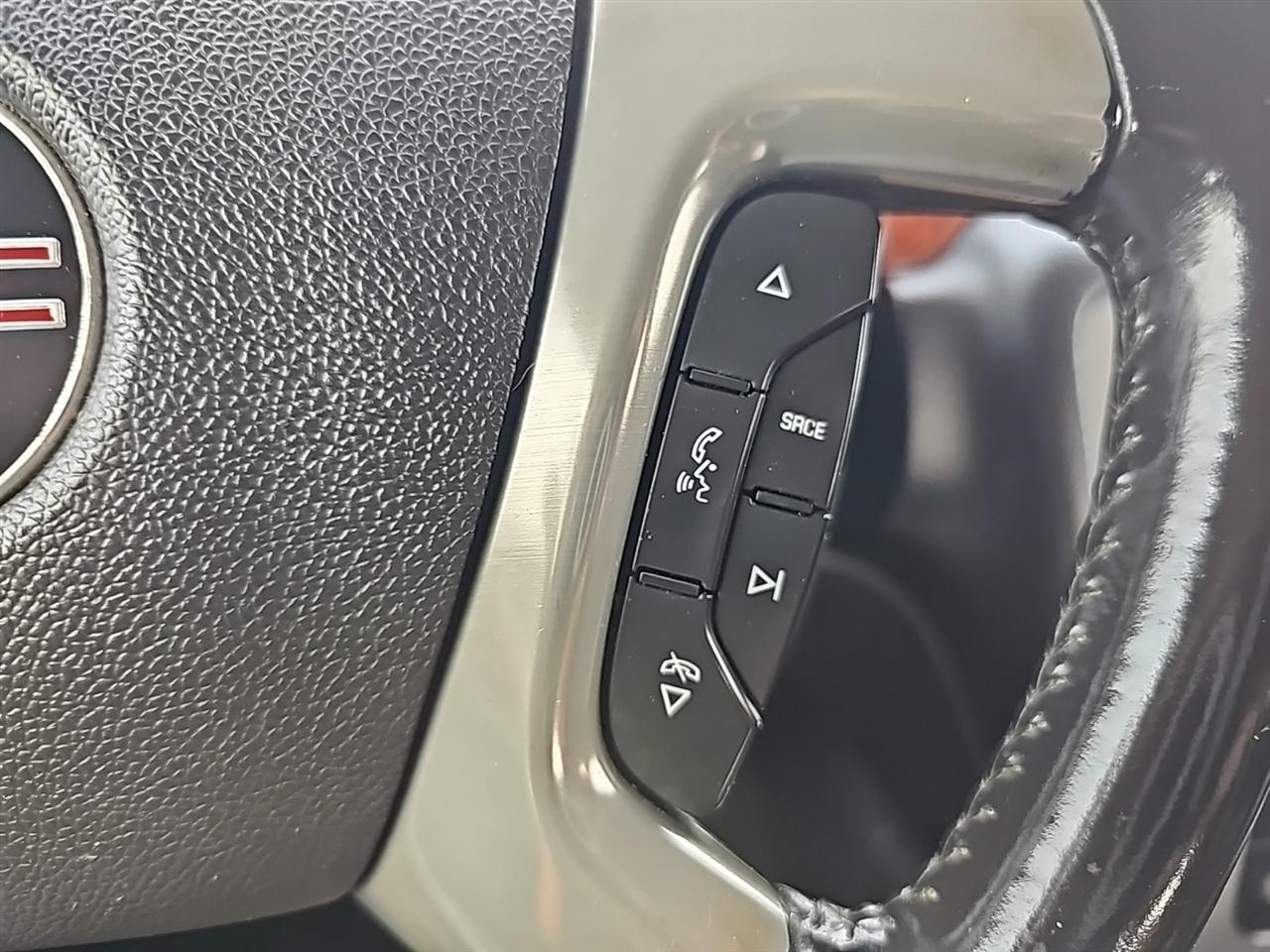 GMC Sierra 1500 SLT Crew Cab 4WD 2011