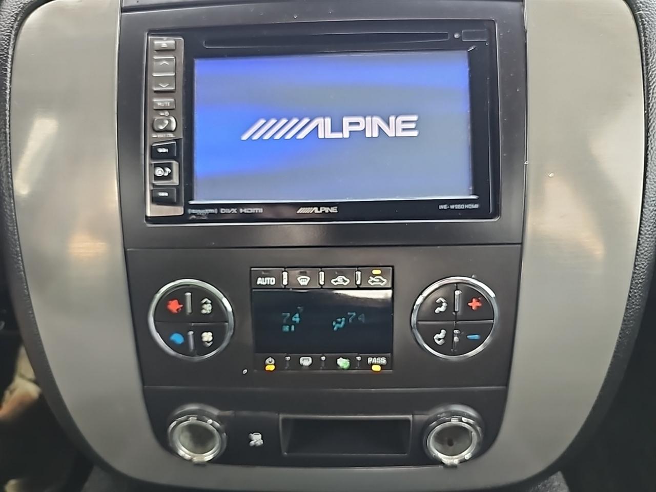 GMC Sierra 1500 SLT Crew Cab 4WD 2011