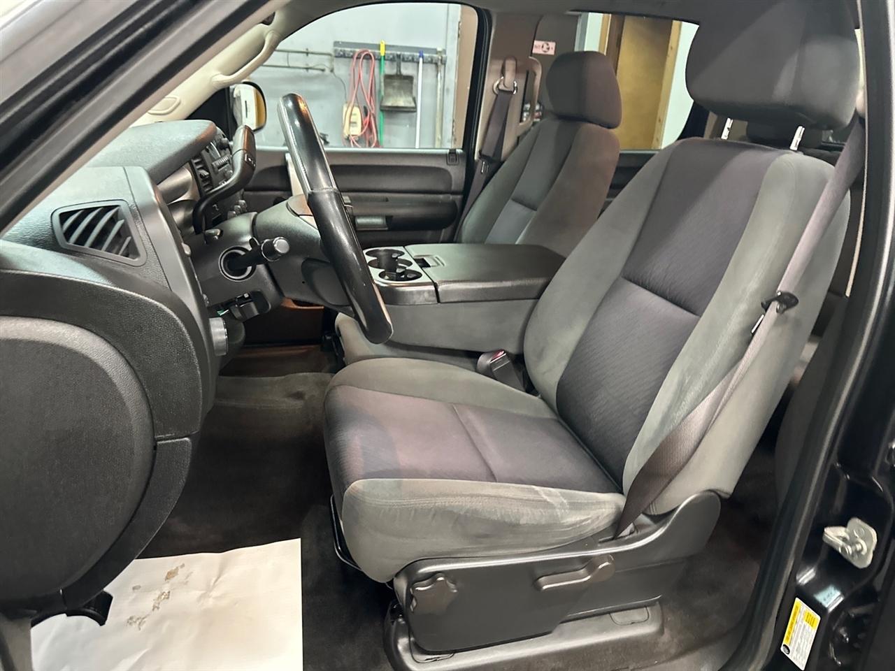 Chevrolet Silverado 1500 2WD Crew Cab 143.5" LT 2009