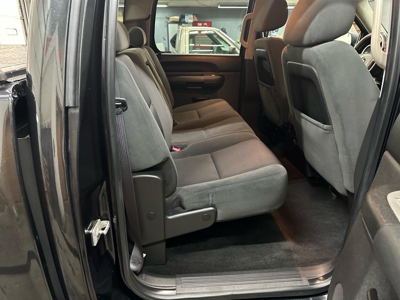 Chevrolet Silverado 1500 2WD Crew Cab 143.5" LT 2009