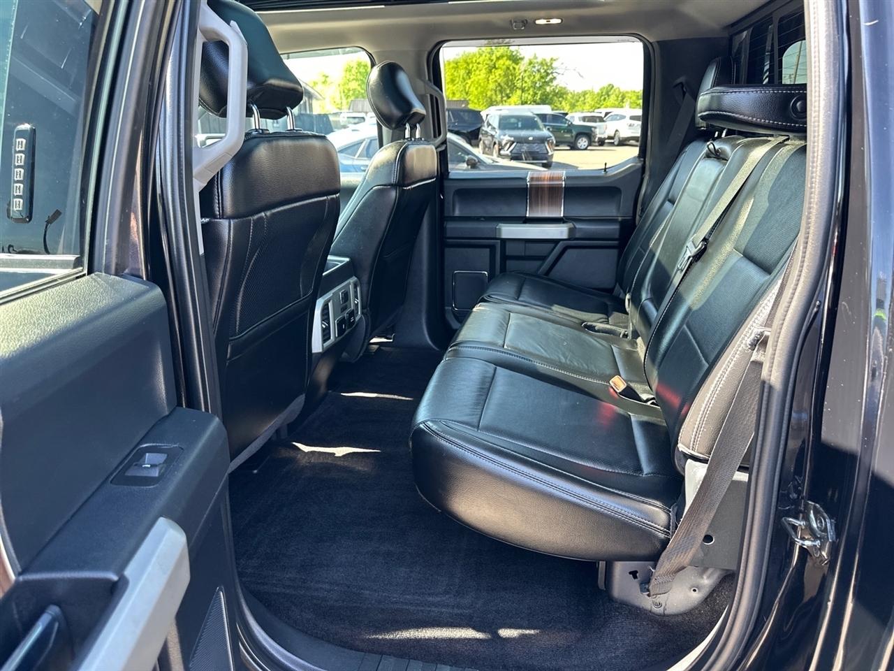 Ford F-150 Platinum 4WD SuperCrew 5.5' Box 2017
