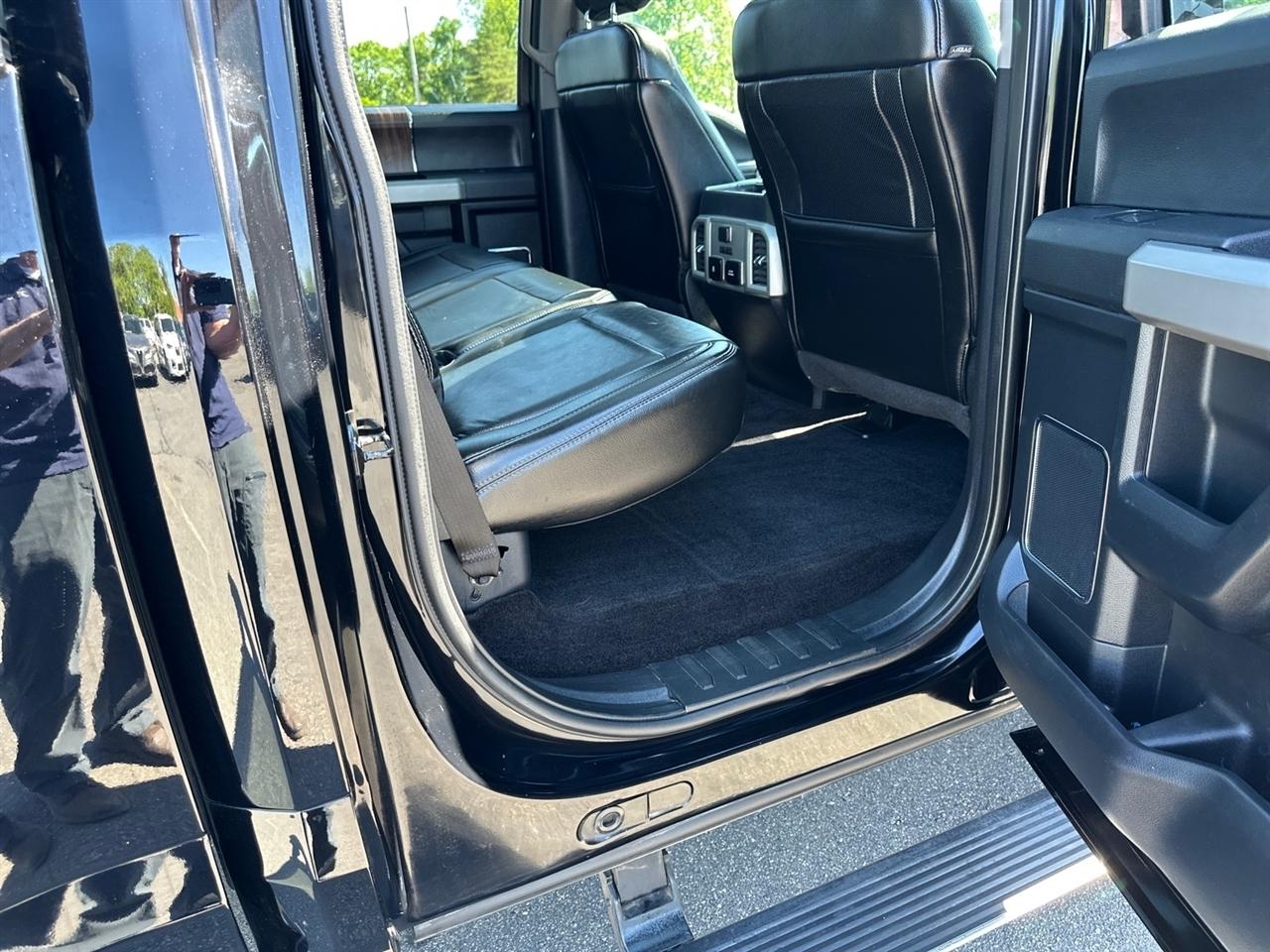 Ford F-150 Platinum 4WD SuperCrew 5.5' Box 2017