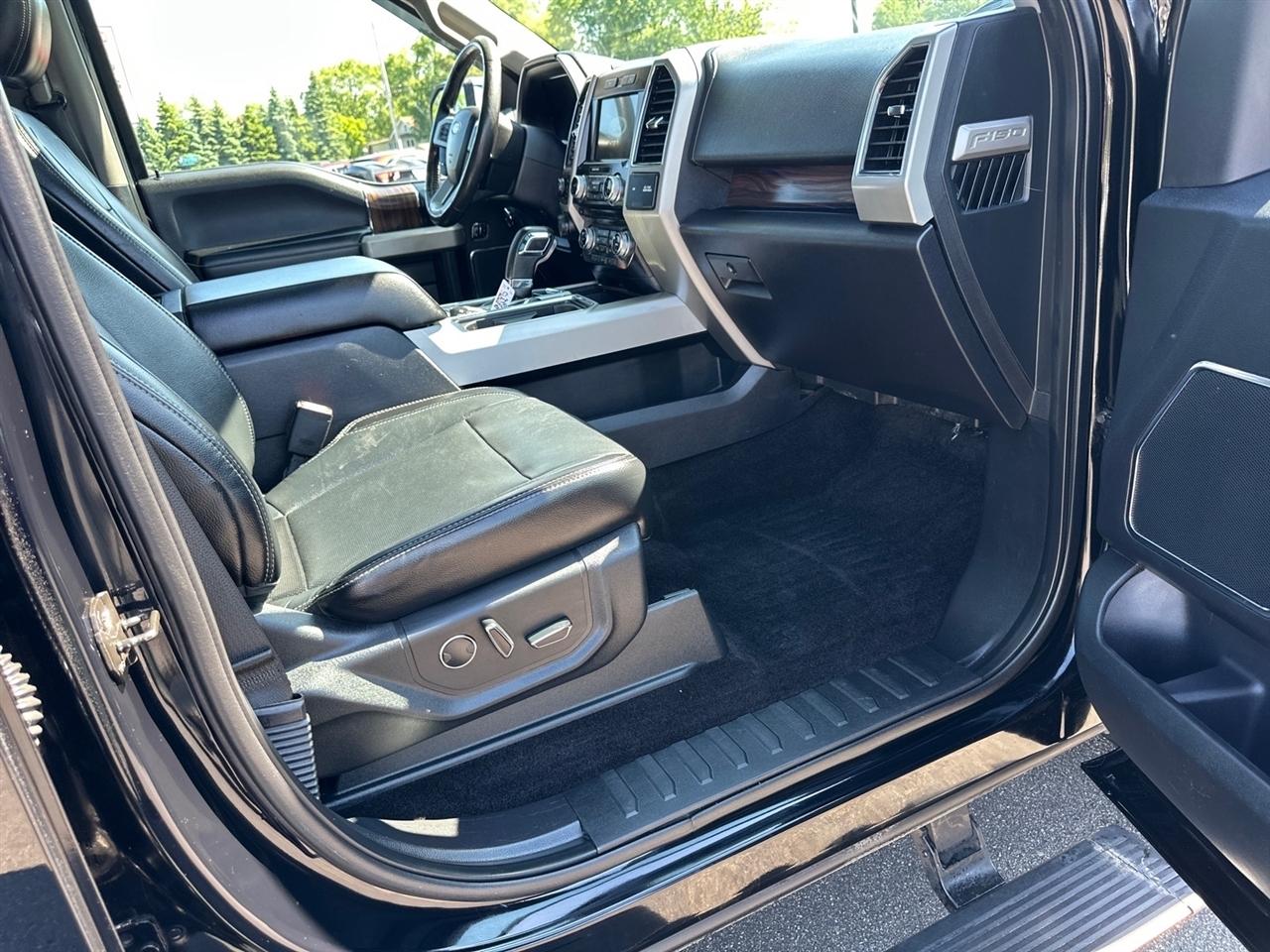 Ford F-150 Platinum 4WD SuperCrew 5.5' Box 2017