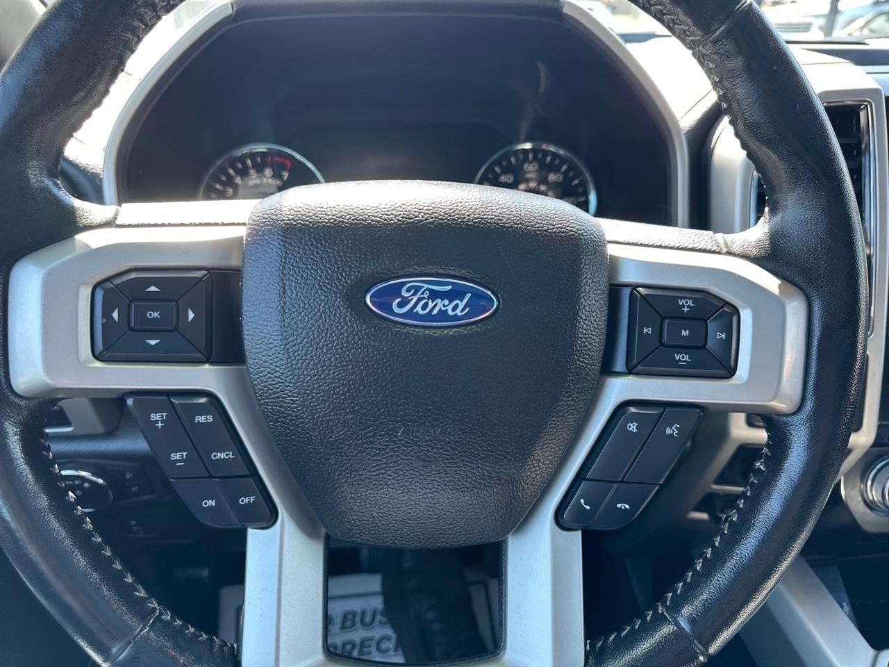 Ford F-150 Platinum 4WD SuperCrew 5.5' Box 2017