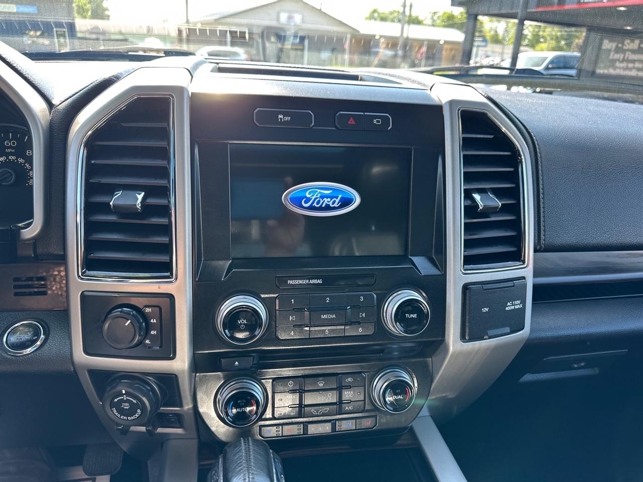 Ford F-150 Platinum 4WD SuperCrew 5.5' Box 2017